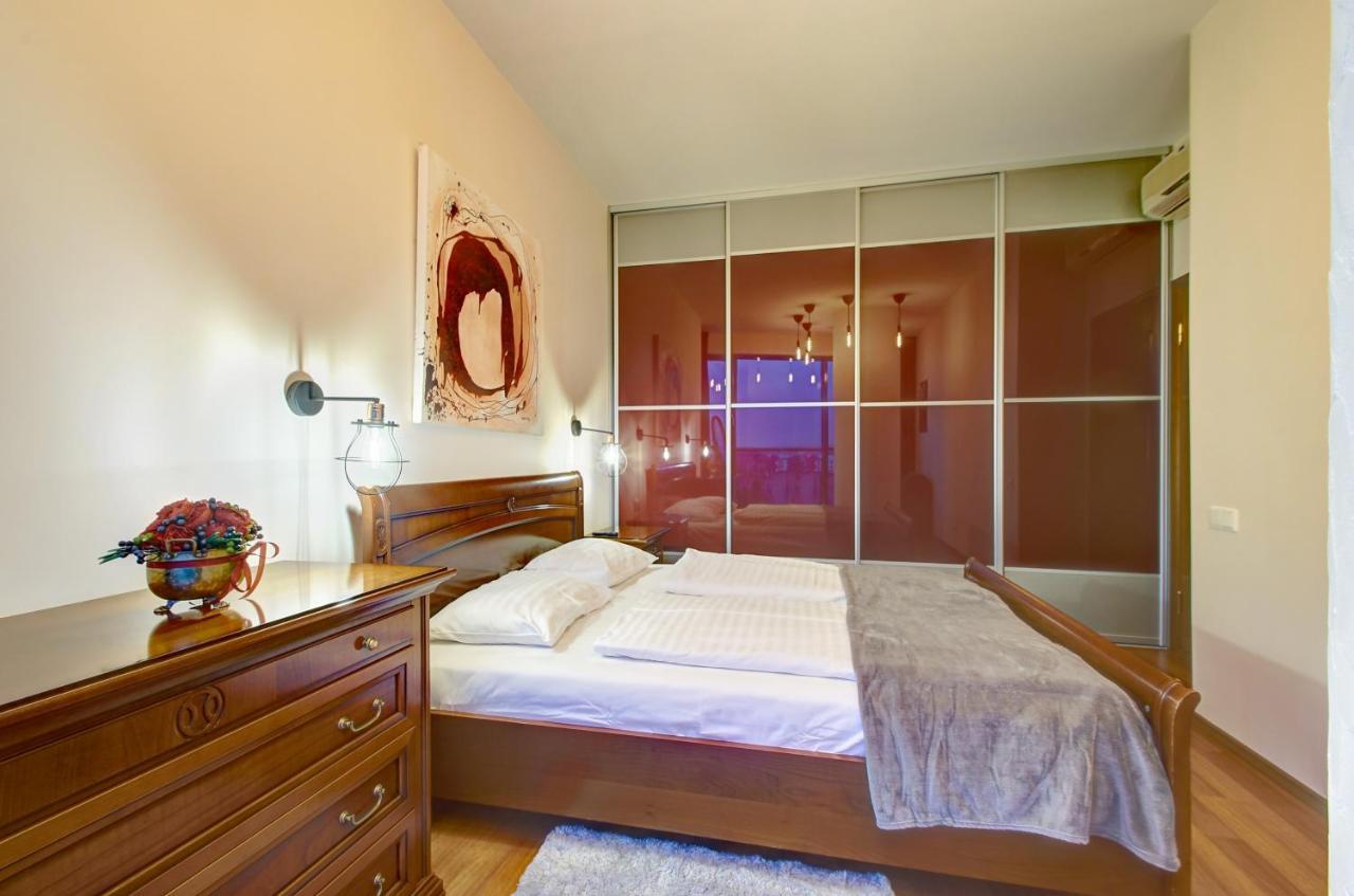Helios 19 Luxury Vilnius Apartment Екстер'єр фото