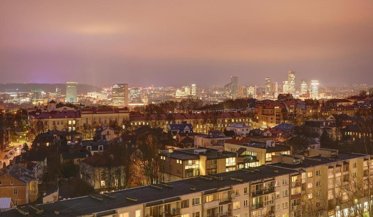 Helios 19 Luxury Vilnius Apartment Екстер'єр фото